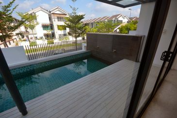 The Grove @ Lake Fields