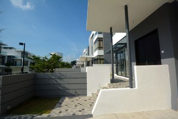 The Grove @ Lake Fields