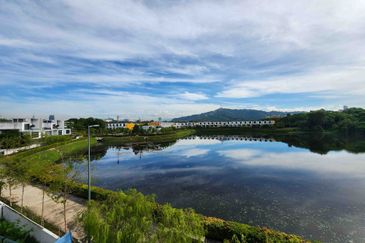 The Grove @ Lake Fields