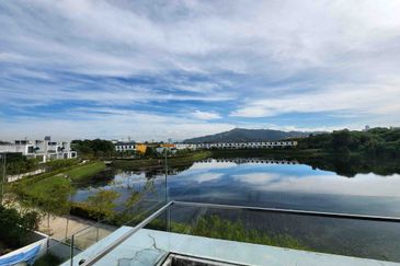 The Grove @ Lake Fields