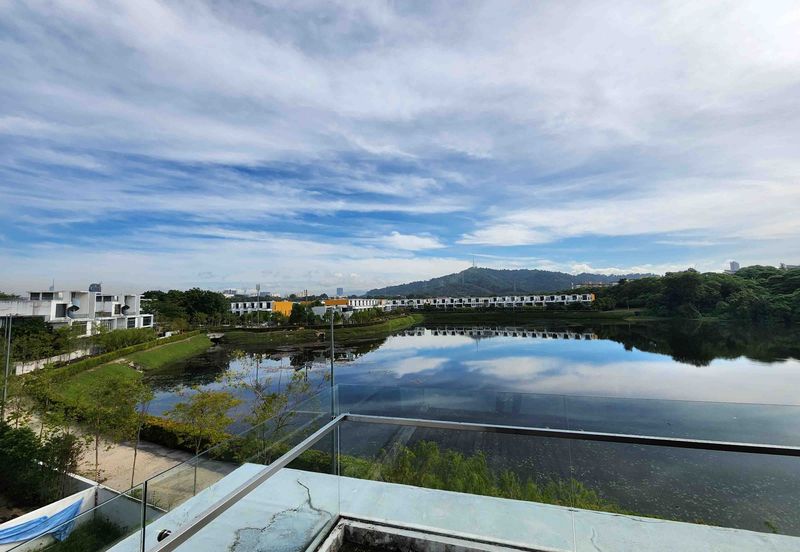 The Grove @ Lake Fields