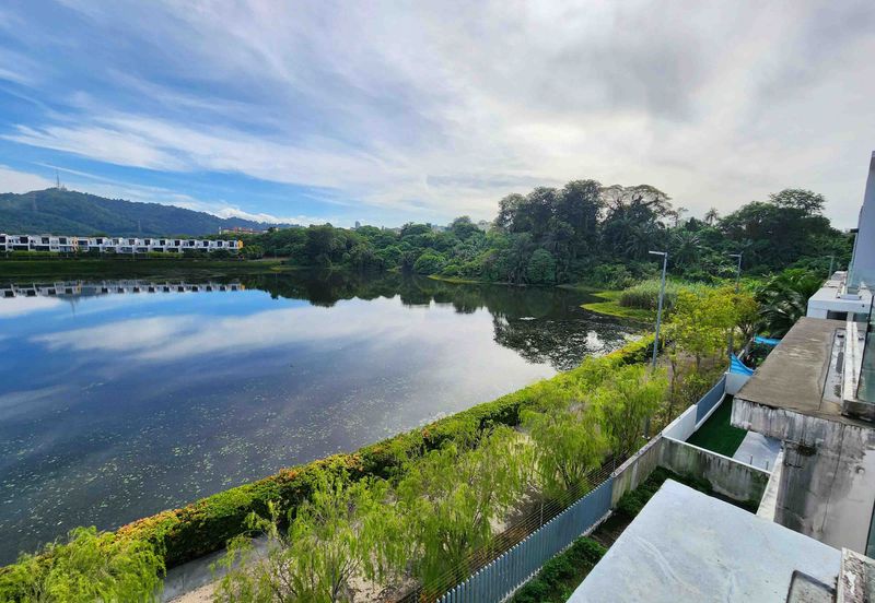 The Grove @ Lake Fields