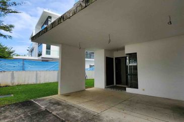 The Grove @ Lake Fields