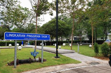 The Grove @ Lake Fields