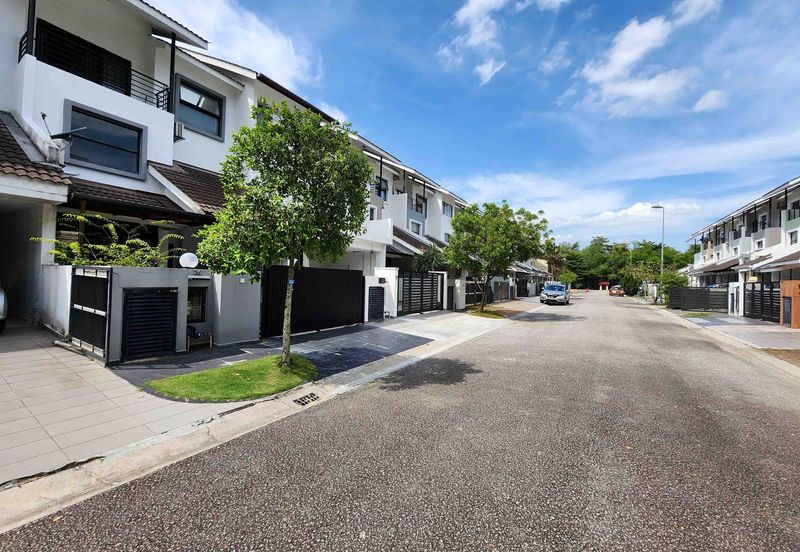 Lake Fields - Meadows and Glades