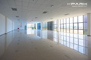 JALAN PERINDUSTRIAN SENAI