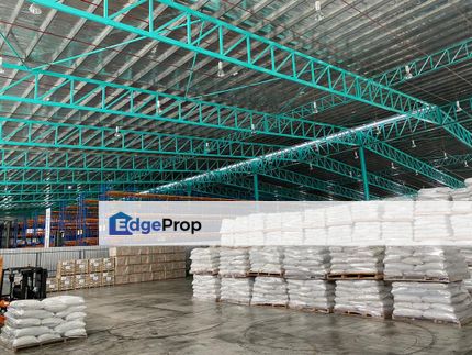 Iskandar Puteri Gelang Patah warehouse loading bay, Johor, Gelang Patah