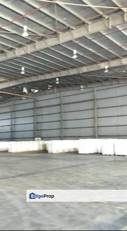 Pasir Gudang warehouse with dock levellers for sal, Johor, Pasir Gudang