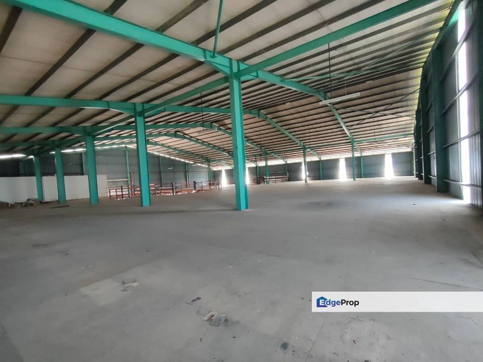 Tampoi factory extra land & high ceiling for rent, Johor, Tampoi