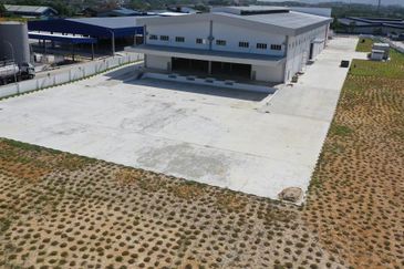 OFF JALAN SENAI-SEELONG