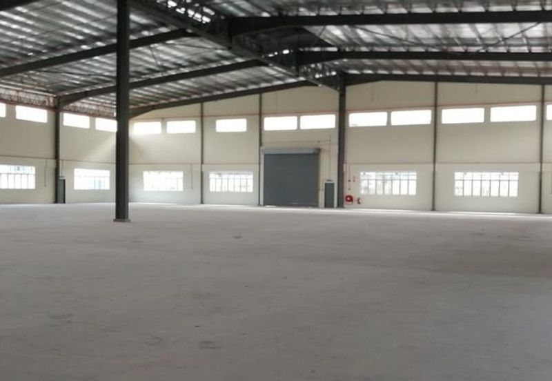 Kulai 1 & 1/2 Story Factory For Rent