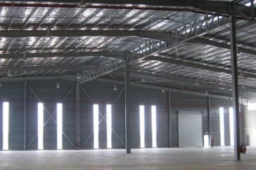 Senai 1 and 1/2 Storey Factory For	Sales