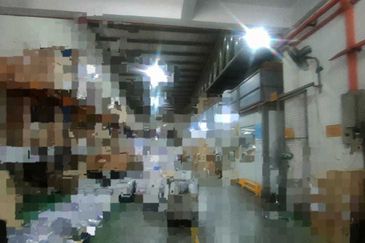 Desa Cemerlang Terrace Factory For Sales