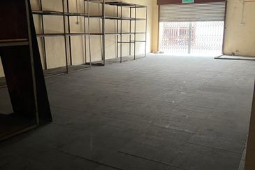Kulai Taman Sri Putri Terrace Factory For Sales 古来公主城一层半工厂