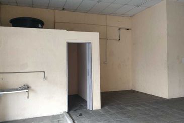 Kulai Taman Sri Putri Terrace Factory For Sales 古来公主城一层半工厂