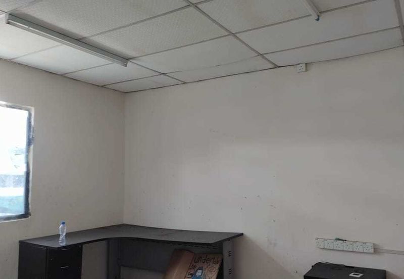 Kulai Taman Sri Putri Terrace Factory For Sales 古来公主城一层半工厂