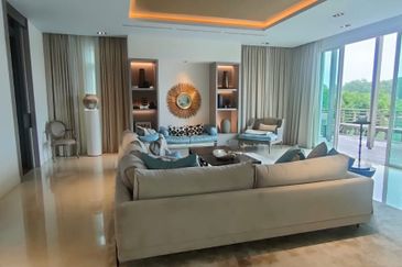 Emerald Bay @ Puteri harbour