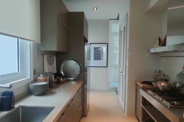 Emerald Bay @ Puteri harbour