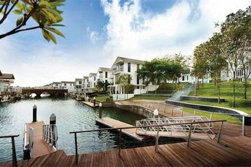 Emerald Bay @ Puteri harbour