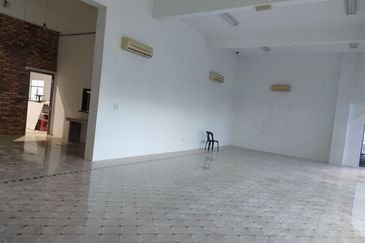Kempas, Johor	 Semi Detached Factory For Rent