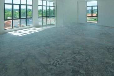 Detached factory at Desa Cemerlang for Sales