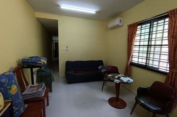 Kangkar Pulai 1.5 Storey Corner Terrace House For Sale