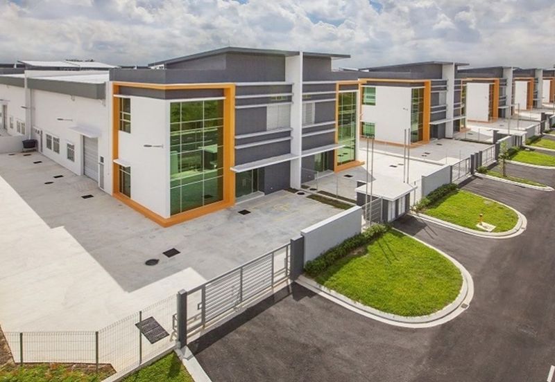  Senai Semi Detached Factory & Mezzanine Floor Office For Sale