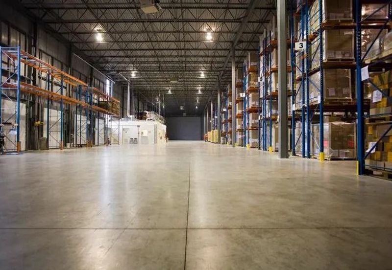 Kulai 1 & 1/2 Storey Factory With Mezzanine Office Floor For Sale