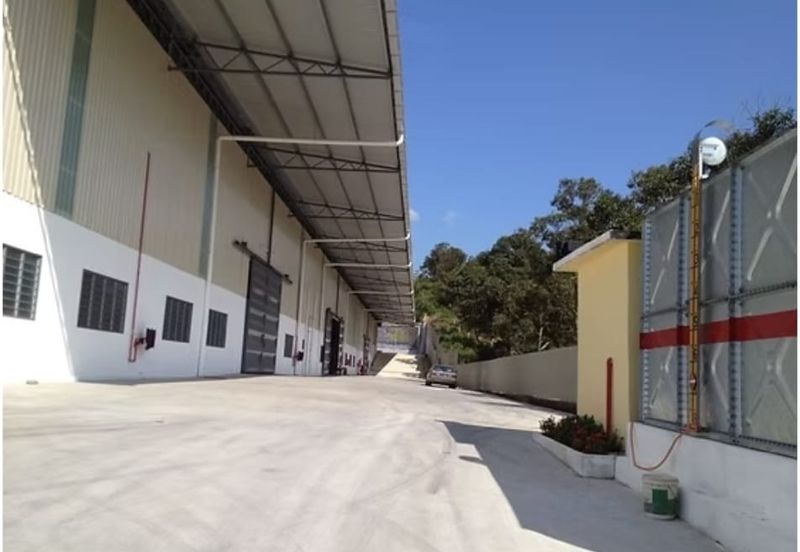 Semenyih Jalan Sungai Lalang warehouse for rent