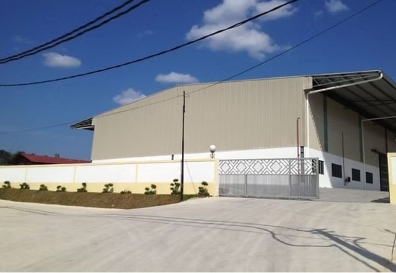 Semenyih Jalan Sungai Lalang warehouse for rent