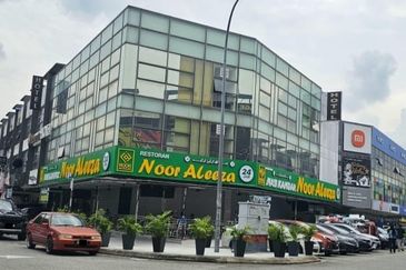 Medan Niaga Tasik Damai