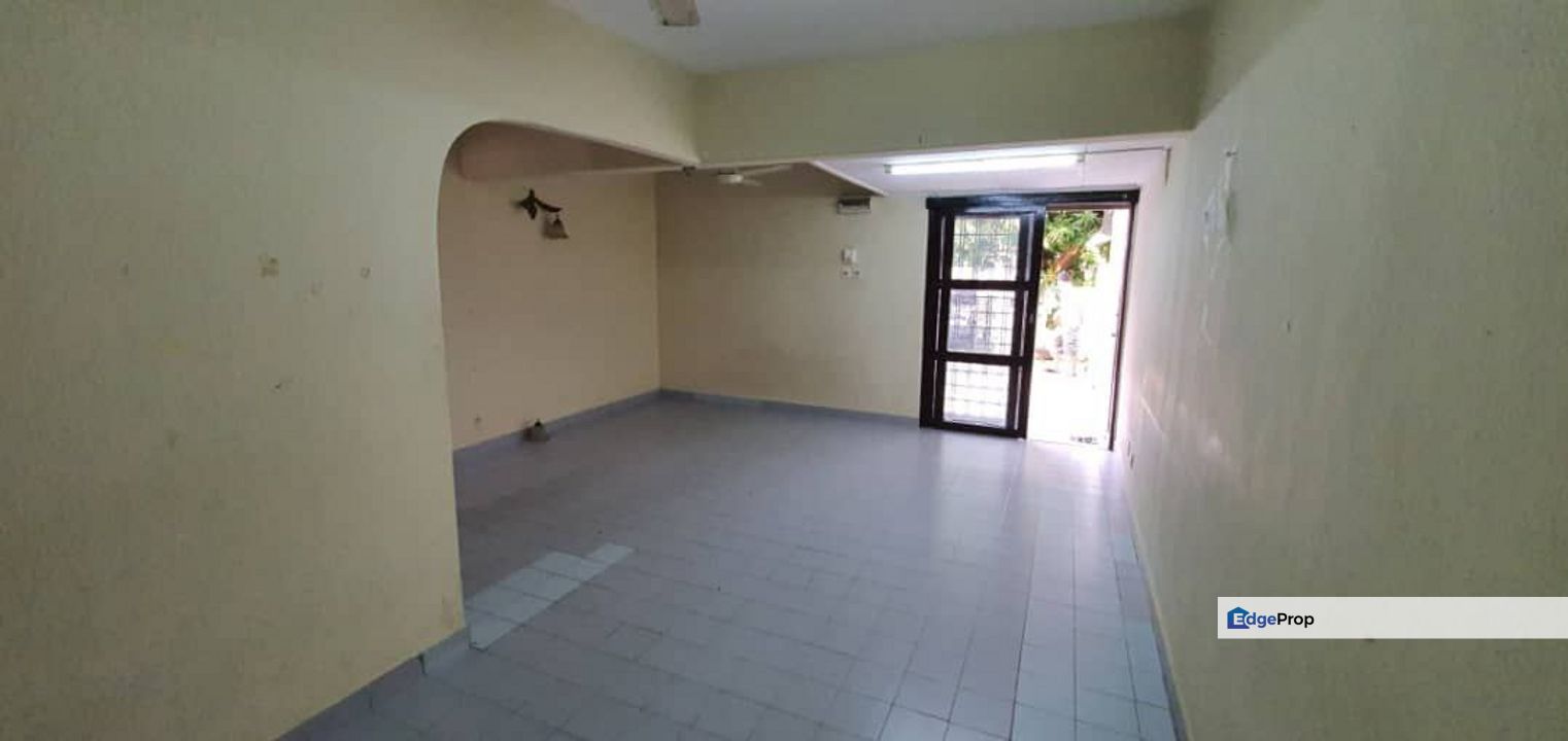 3 STOREY HOUSE TAMAN DAGANG for Sale RM780,000 By ABDUL RASHID