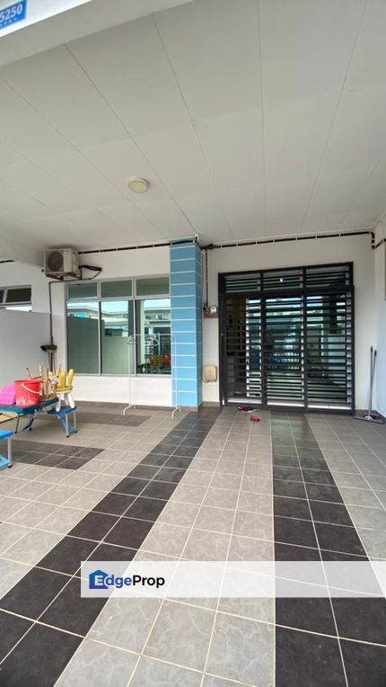 Teres cantik 1 tingkat Jalan Bangau Bandar Putra, Johor, Kulai