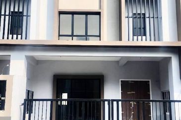 3 Storey Link Ukay Bistari, Ampang