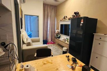 Freehold Fully Furnished Ayuman Suites Services Apartment Gombak For Sale