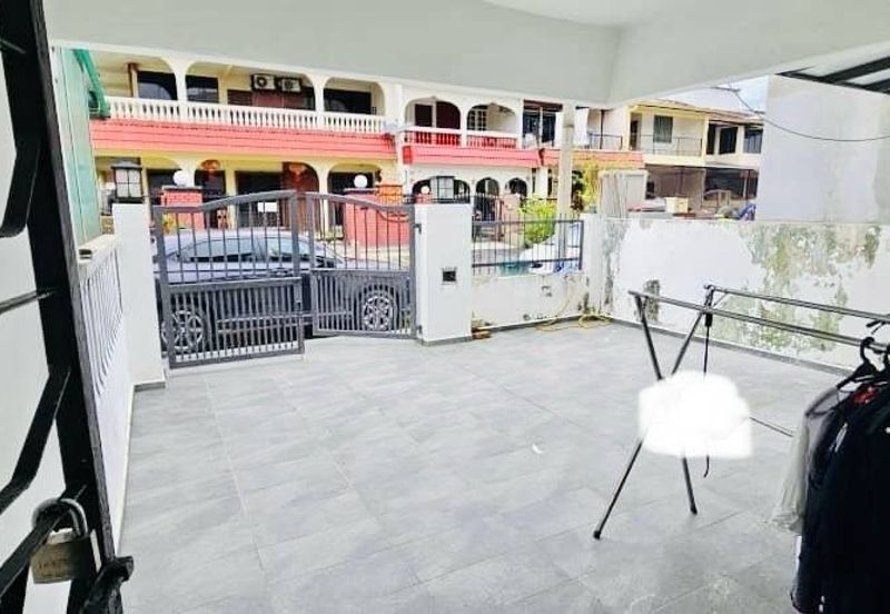 Storey House at Selayang Utama, Selayang