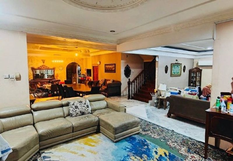 Corner Lot Bungalow at Kg Melayu Kepong