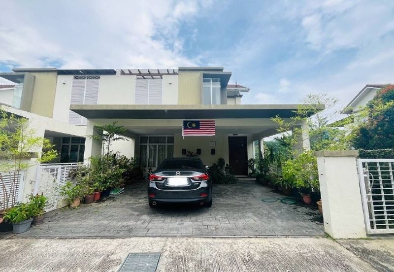 Semi-D House with Stunning Lake View in Precint16, Putrajaya