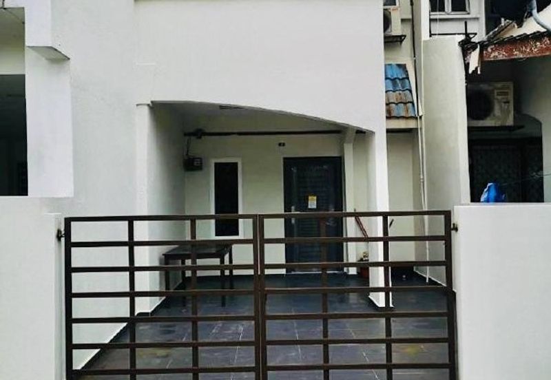 FREEHOLD Double Storey Terrace, Sri Gombak