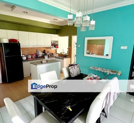 VILLA PAVILLION CONDOMINIUM SERDANG, SERI KEMBANGAN, Selangor, Petaling Jaya