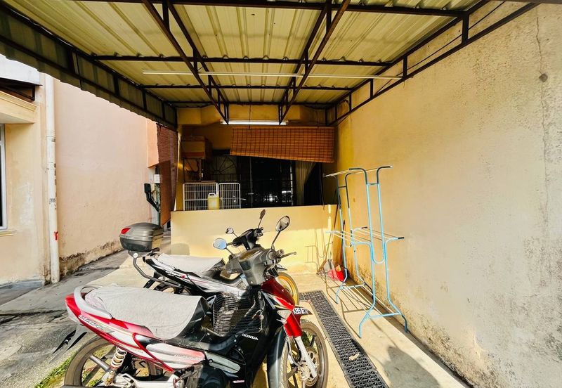 Sri Melor (Mulberry Court)