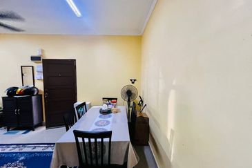 Sri Melor (Mulberry Court)