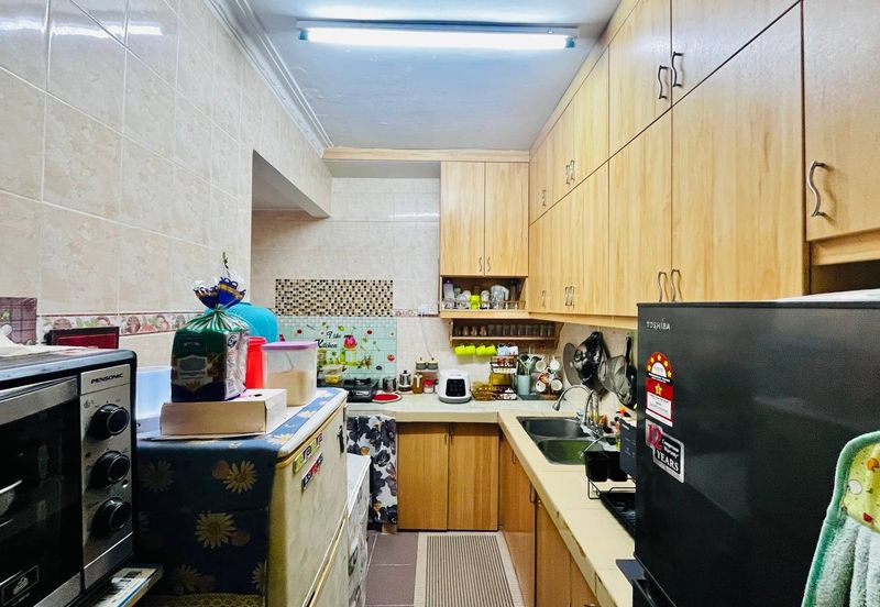 Sri Melor (Mulberry Court)