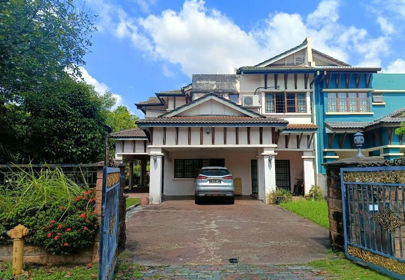 Double Storey Superlink Corner Lot @ Jalan Kubah, U8 Bukit Jelutong, Shah Alam