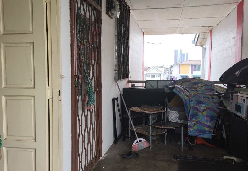 FLAT WANGSA MAJU, SEKSYEN 1 (BLOK F6), KL