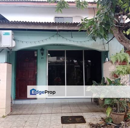 𝕋𝔼ℝ𝔼𝕊 𝔻𝕌𝔸 𝕋𝕀ℕ𝔾𝕂𝔸𝕋 𝕋𝔸𝕄𝔸ℕ 𝕊ℝ𝕀 𝕄𝔸ℍ𝕂𝕆𝕋𝔸 𝕁𝔸𝕐𝔸 𝔹𝔸𝕋𝕌 𝟙𝟙, Pahang, Kuantan