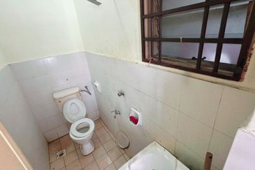 TAMAN TASIK PUCHONG, TTP 8, CORNER LOT