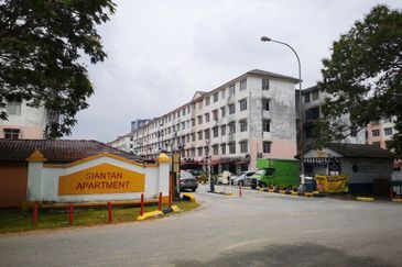 APARTMENT SIANTAN 📍JALAN PUTRA PERDANA 10 PUCHONG