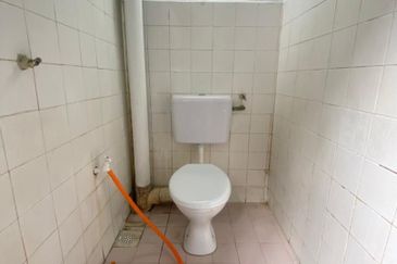 APARTMENT SIANTAN 📍JALAN PUTRA PERDANA 10 PUCHONG