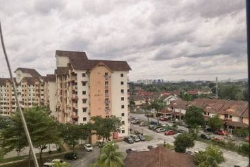 Komuter Raya Apartment Seksyen 19 Shah Alam